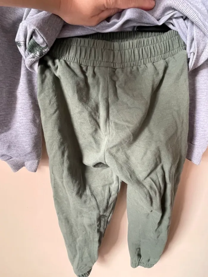 Ensemble gris et kaki - photo numéro 6
