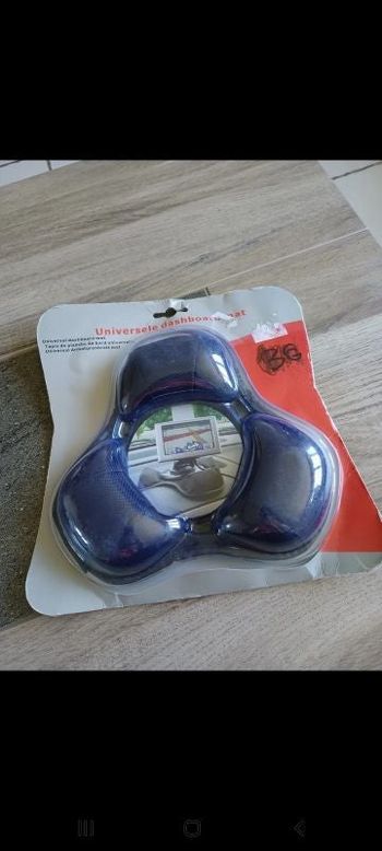 Tapis de bord universel pour gps