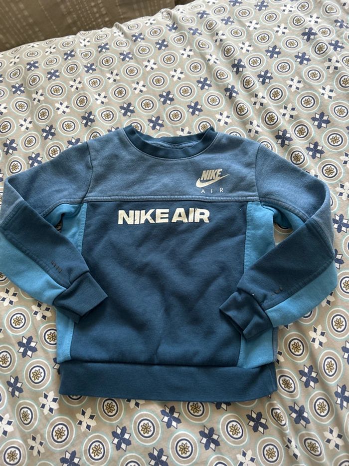 Pull Nike 4 ans