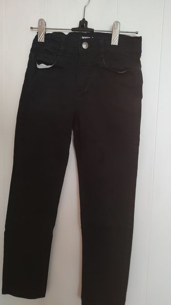 Jean skinny noir Kiabi – Taille 10 ans / 140 cm
