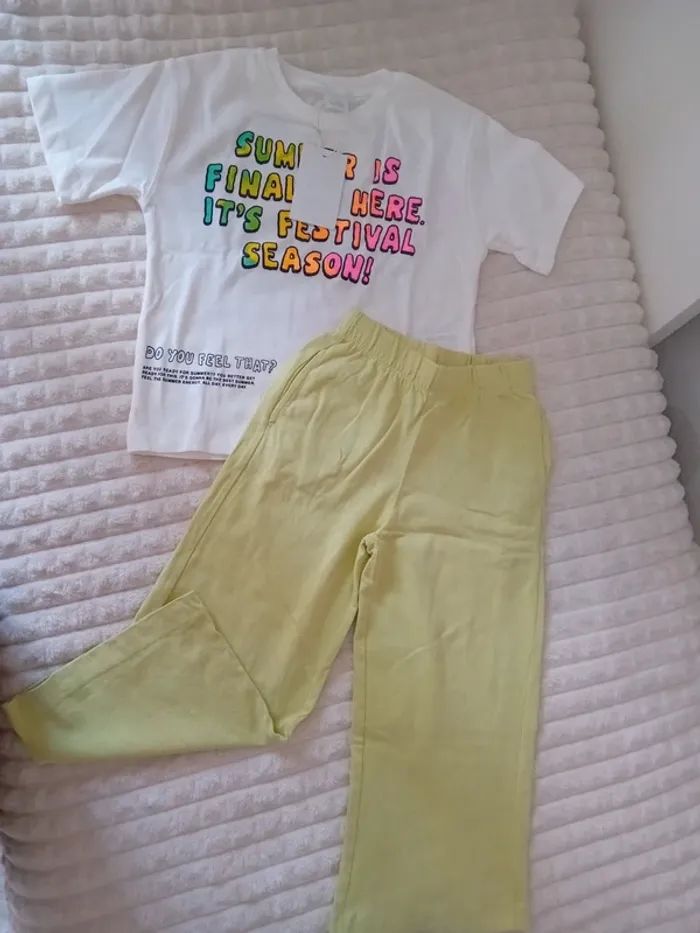 Ensemble fille Tshirt +pantalon wide leg 6/7ans Zara 💚🌼