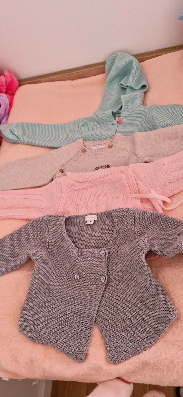 Lot de 4 vestes fille 1 mois