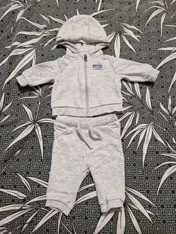 Ensemble jogging 3 mois