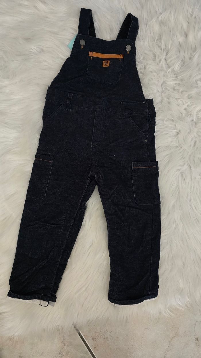 Neuve (non portée)🏷 🤩🤎💙👌👌 superbe salopette velours 23 mois garçon 🤎💙😍 - photo numéro 6