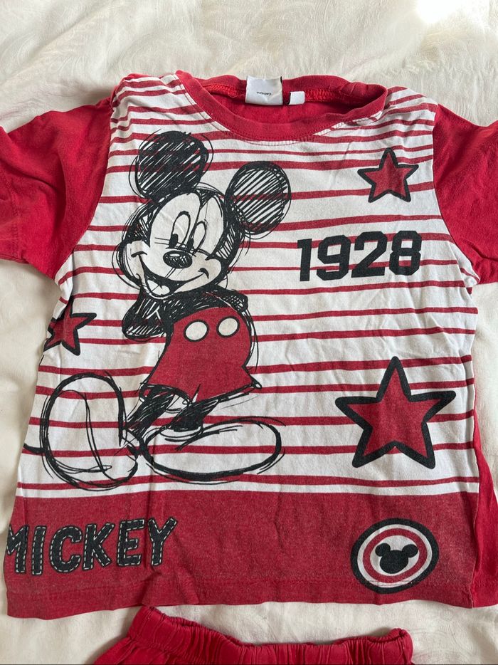 Pyjama short Mickey Mouse rouge 4A TBE - photo numéro 2