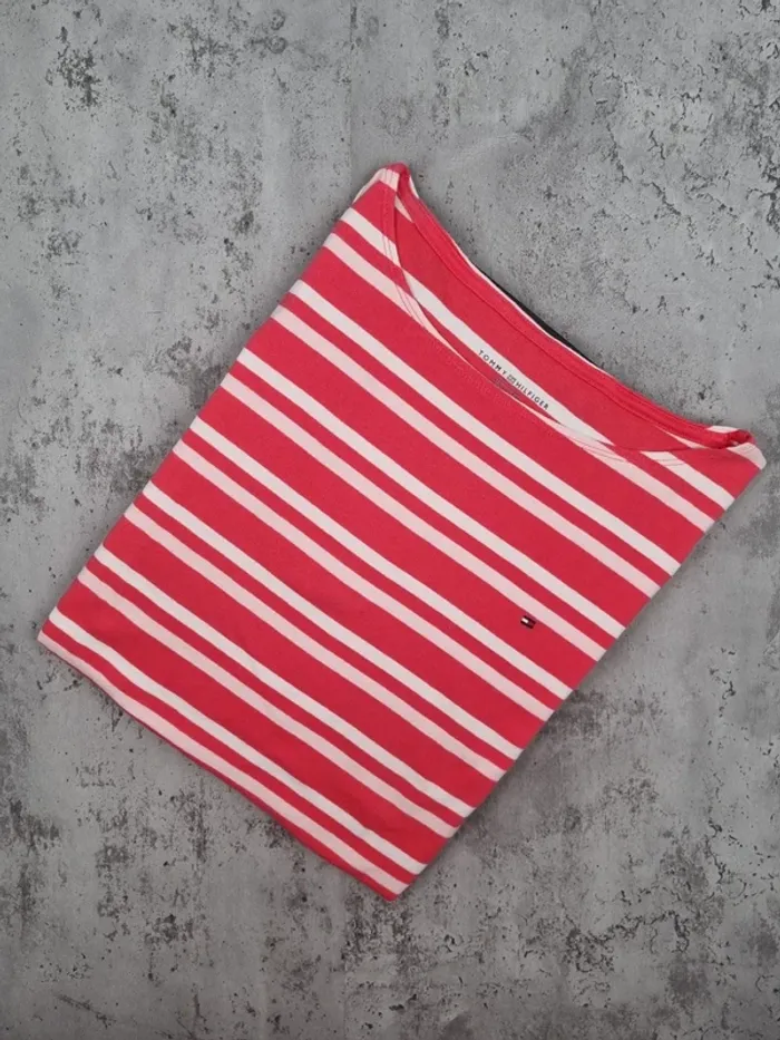 T-shirt rayé Tommy Hilfiger rose et blanc – Taille L Femme (mesures en photos)
