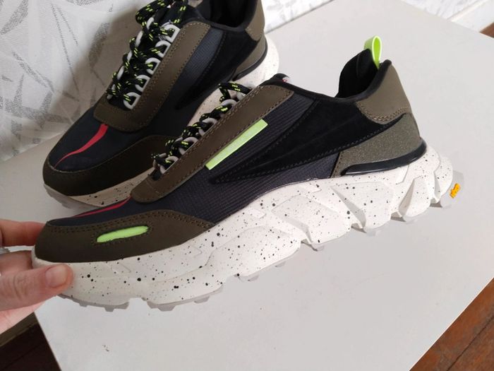 baskets sneakers FILA cuir homme neuves P 43 - photo numéro 4