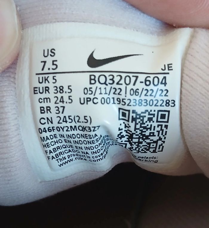Baskets Nike Women Revolution 5 Sneaker Running 38.5 - photo numéro 12