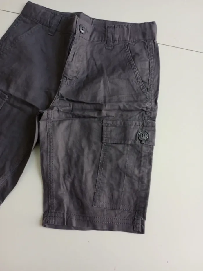 Bermuda réglable à l'intérieur taille 8 ans Kiabi gris foncé - photo numéro 3