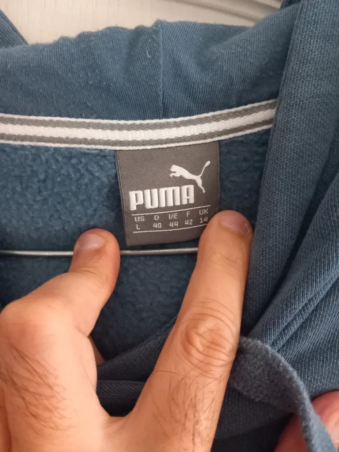 Sweat à capuche Puma taille 42 mais plutôt 38/40 - photo numéro 3