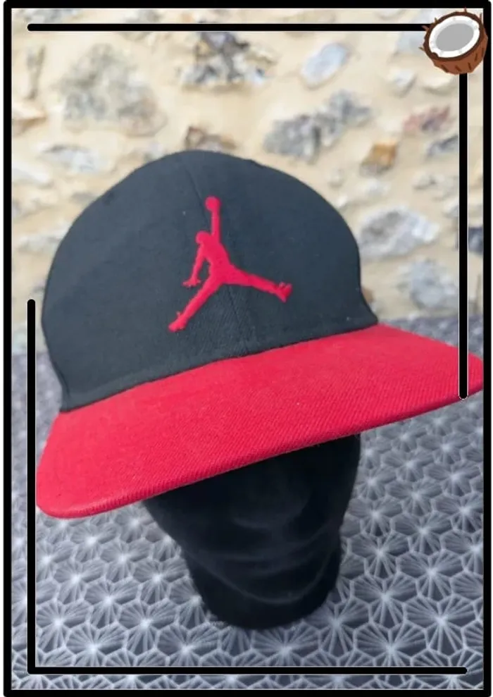 🟥🖤 Casquette NBA Jordan Jumpman – Le style qui monte au dunk 🏀🔥