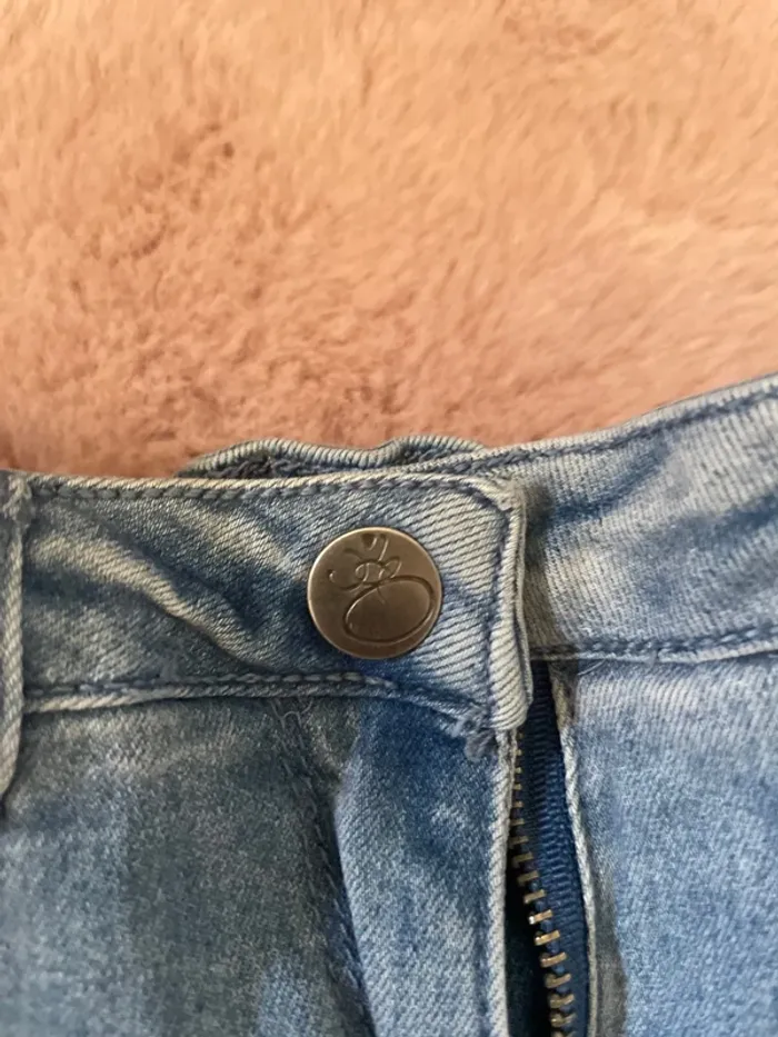 Short jean bleu court - photo numéro 3