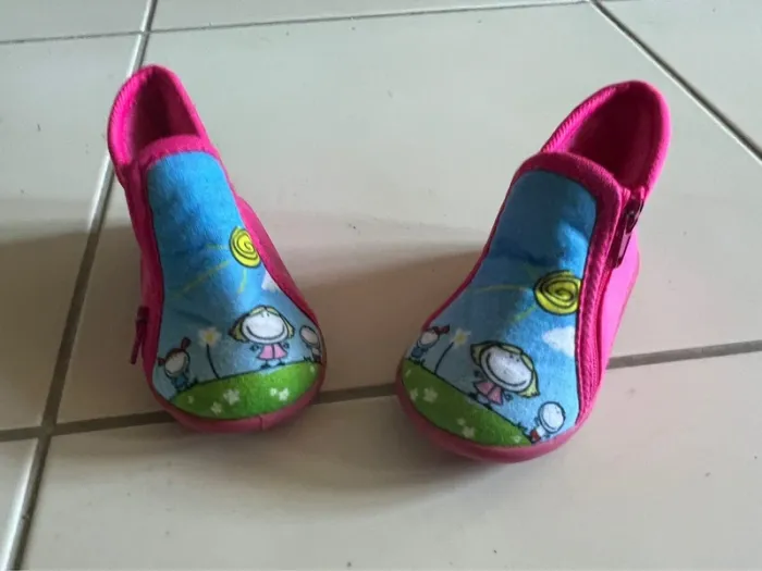 Chaussons neufs