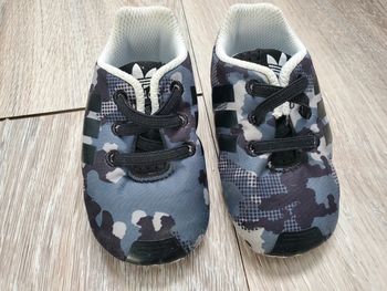 Chaussons souples adidas