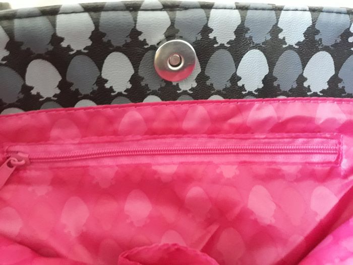 Sac à main Calimero + 2 badges - photo numéro 7