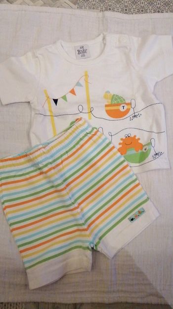 Ensemble t-shirt et short ligné