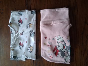 Lot de 2 pyjamas à manches courtes et ouverture par devant motifs Minnie de Disney Baby at Primark