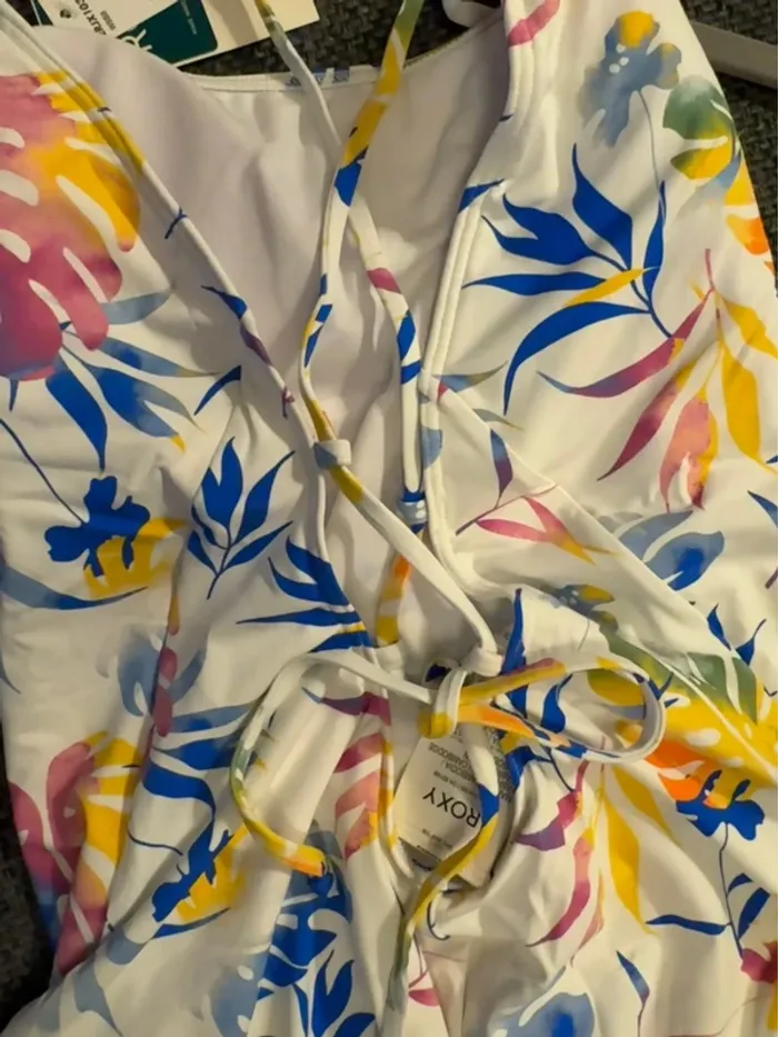 Maillot de bain Roxy une pièce taille XL - photo numéro 10