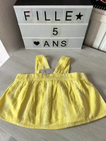 Jolie débardeur jaune GAP 5 ans neuf