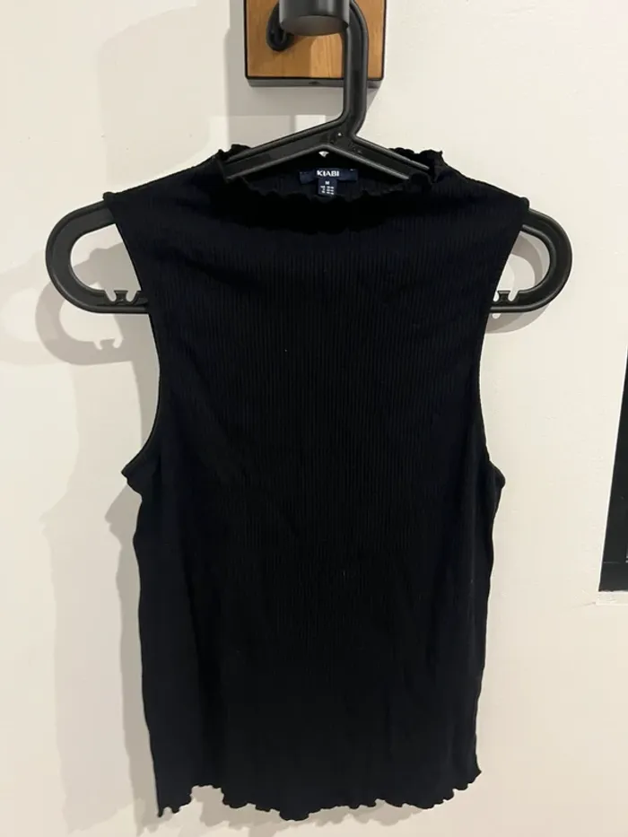 T shirt col haut festonné