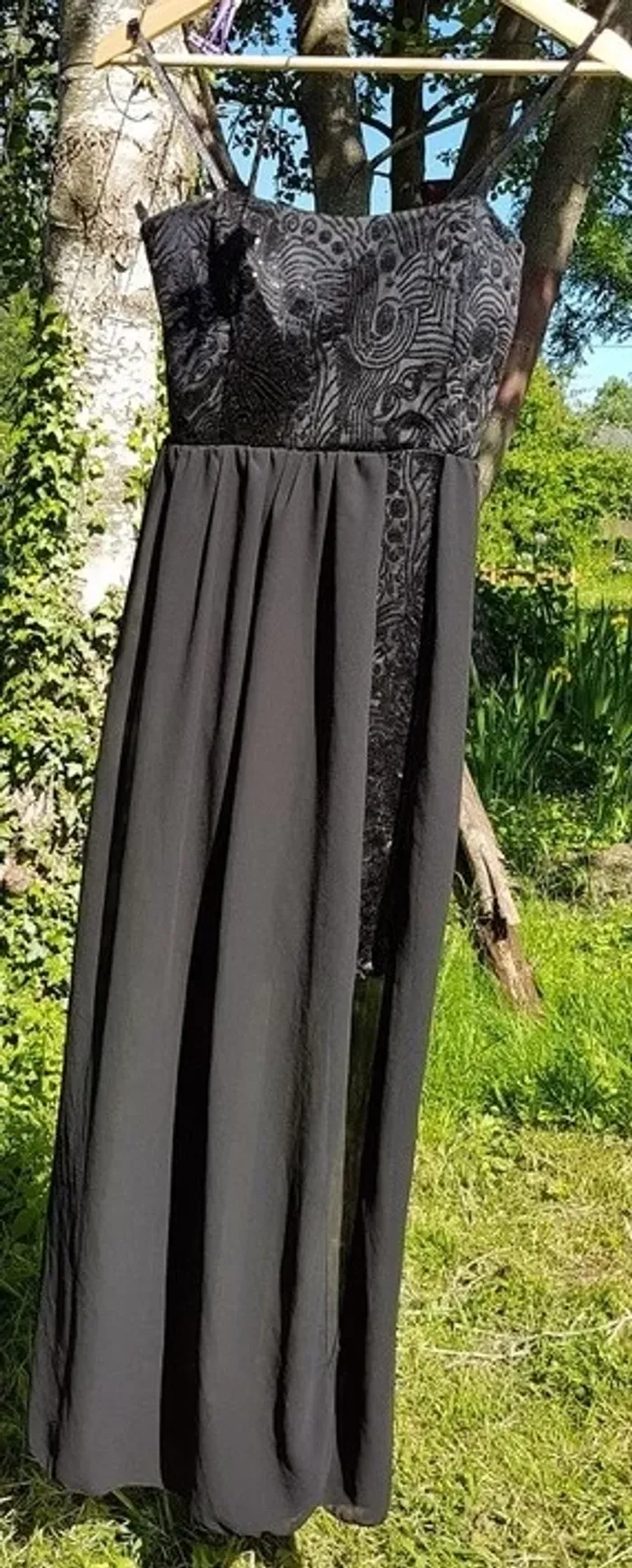 Magnifique robe de soirée noire à sequin M