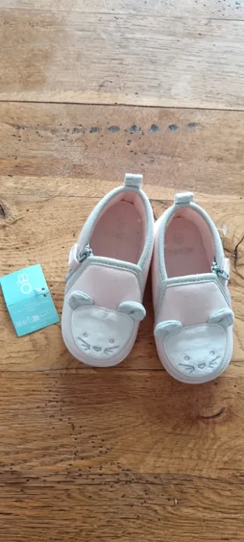 Chaussons et turbulette fille