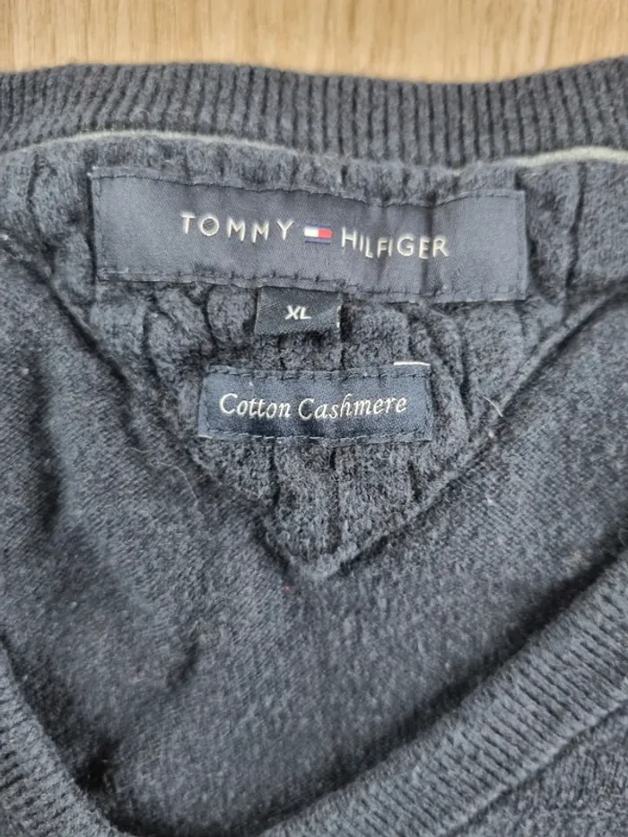 Pull a col V Cachemire bleue Tommy Hilfiger Homme Taille L - photo numéro 2