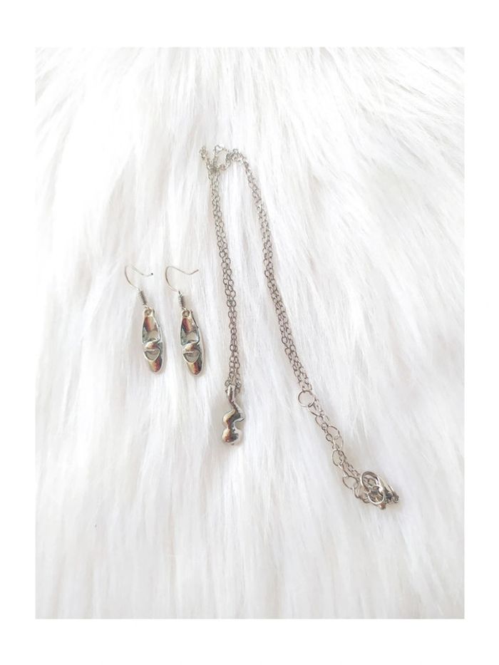 Parure métal argenté collier strass turquoise + boucles d’oreilles pendantes pierre bleue - photo numéro 2