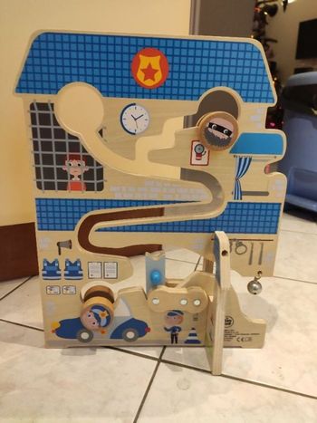 Jeu de labyrinthe réversible ferme/police