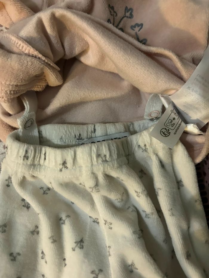 Lot 1 mois bébé fille, pyjama, bodys, bonnets, Kiabi, orchestra, petit béguin - photo numéro 10