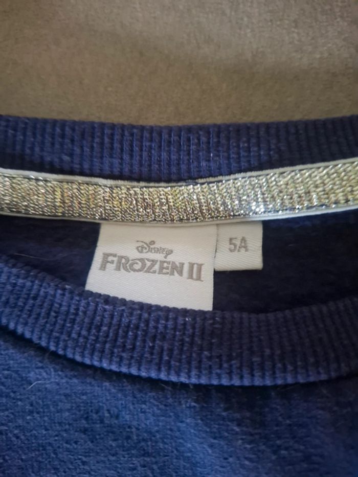 Pull reine des neiges taille 5 ans - photo numéro 3
