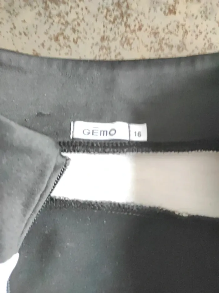 Veste noire sport - photo numéro 3