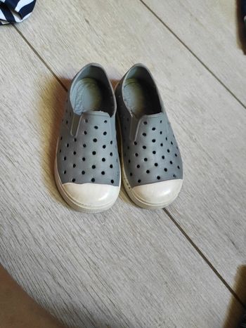 Chaussures d'eau fermée