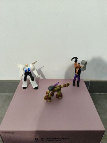 Figurines X3