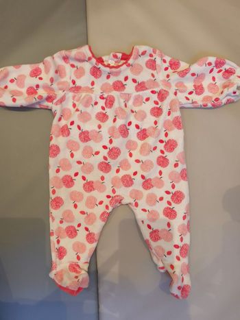 Lot 4 pyjamas 1 mois (54 cm) 