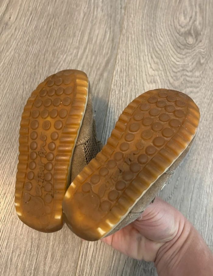 Chaussures basket t 24 - photo numéro 2