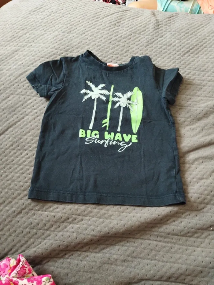 Tee shirt surf