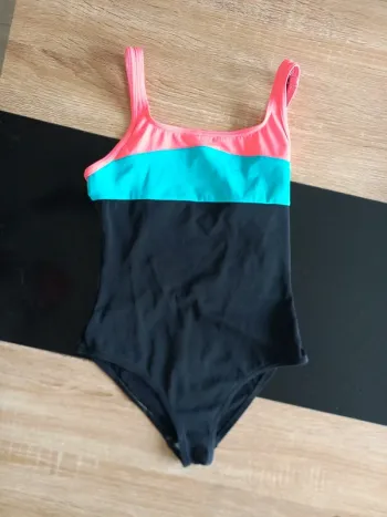 Maillot de bain une pièce 11/12 ans