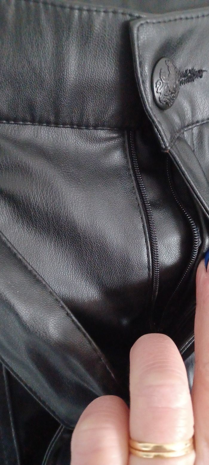 Très beau short simil cuir femme T 38 - photo numéro 6