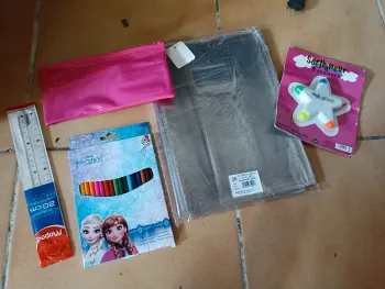 Lot fournitures primaire fille