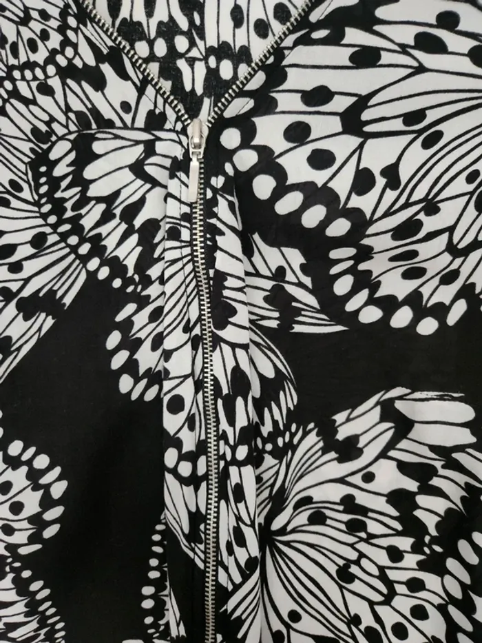 Jolie blouse fine Naf Naf taille 40 noire et blanche - photo numéro 3