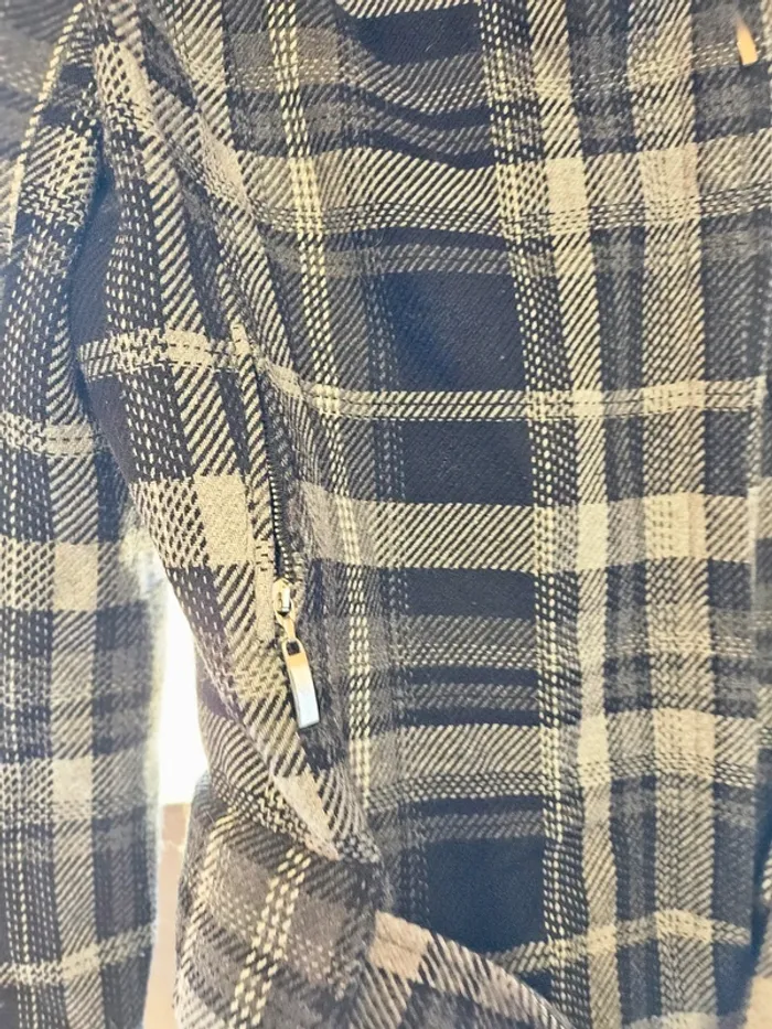 manteau gris et beige - photo numéro 4