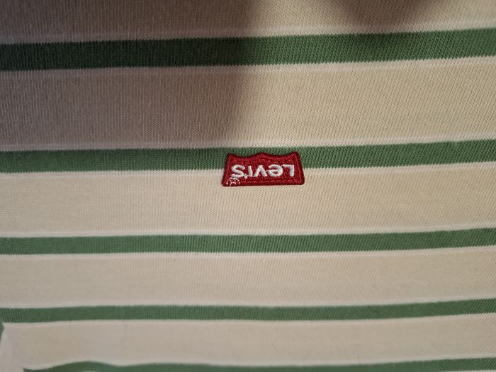 Joli tee-shirt homme Levi's XL rayé crème/vert très bon état - photo numéro 5