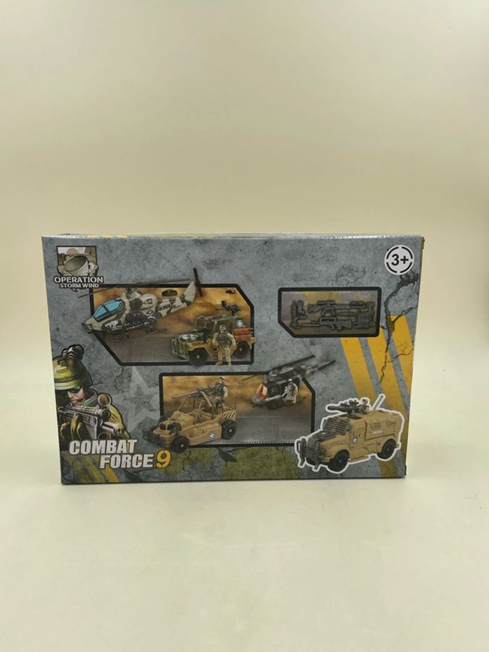 Coffret figurine + véhicule militaire combat Force 9 neuf - photo numéro 2