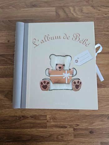 L'album de bébé neuf