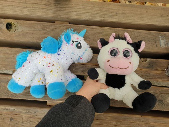 Magnifique lot 2 très belles peluches vache licorne - photo numéro 3