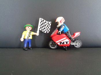 2 enfants avec mini moto de course - spécial + - playmobil 4780
