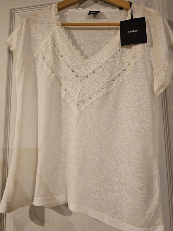 Top blanc kaporal