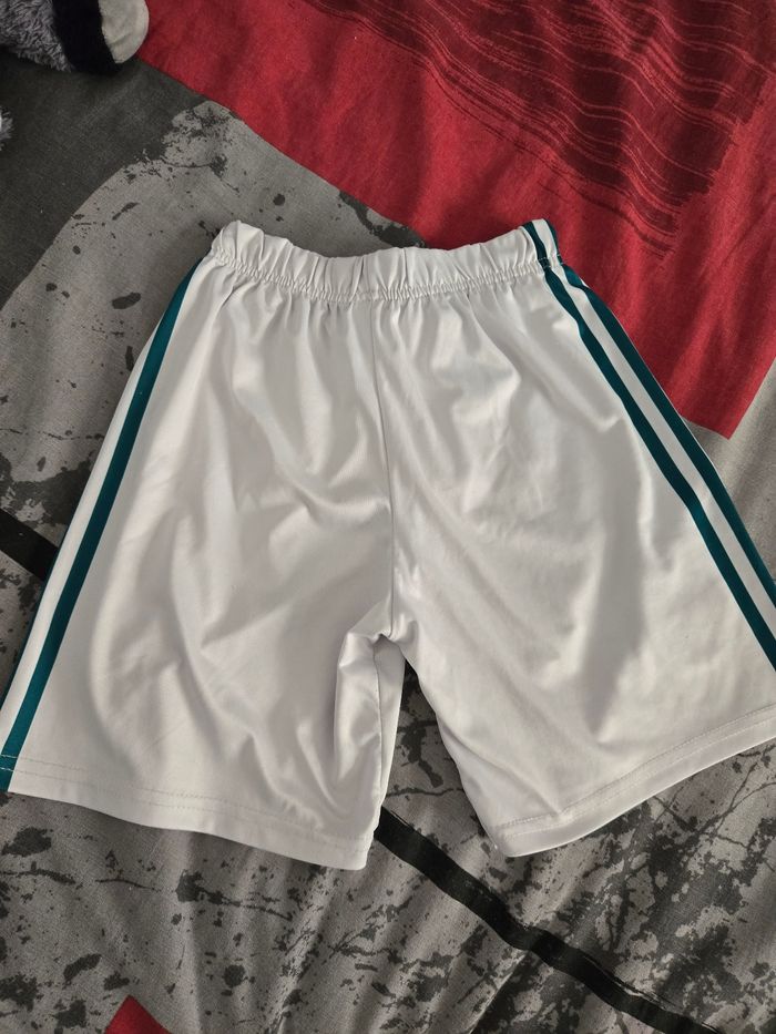 Short de l'Algérie en 12/13 ans - photo numéro 5