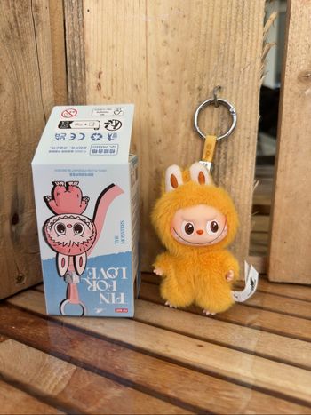 Pin for love lettre Y Labubu Popmart